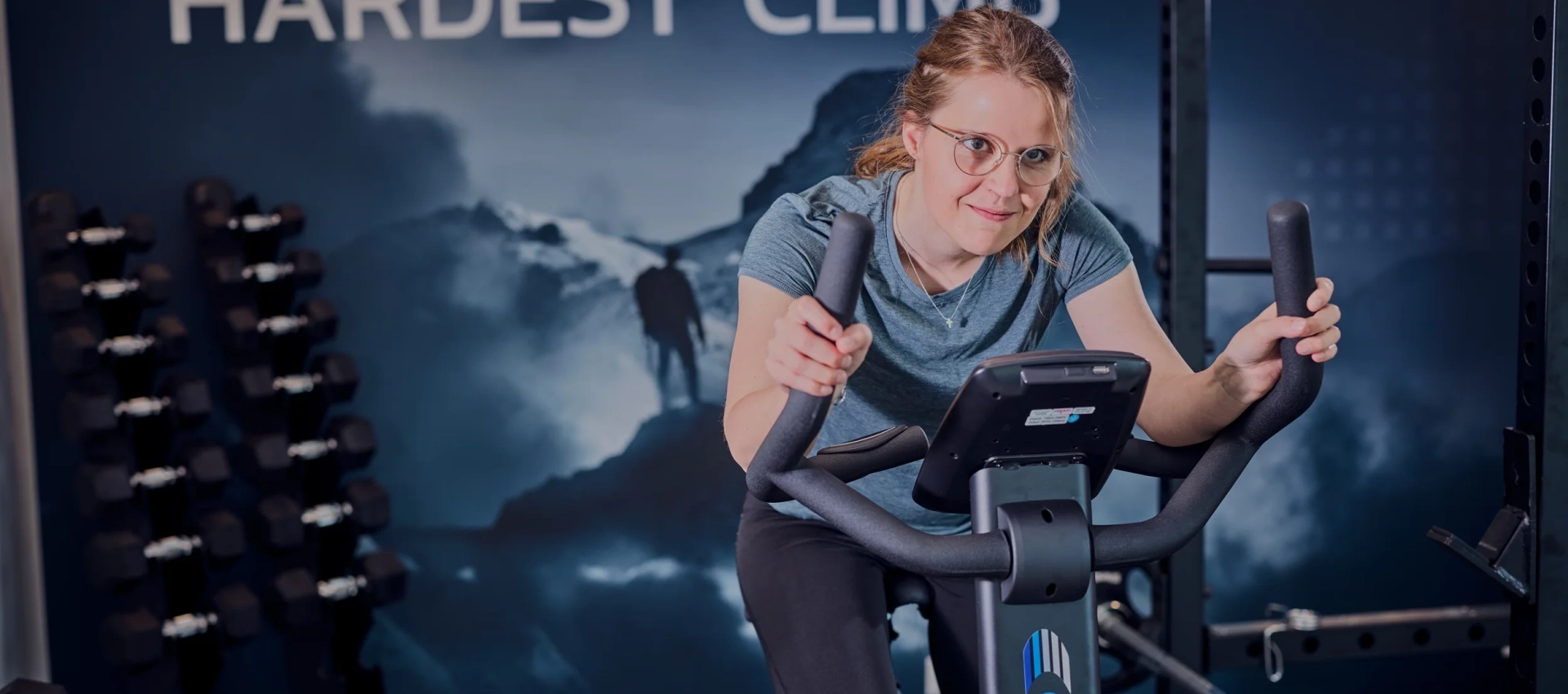 Salesforce Field Service specialist op home trainer in de sportschool